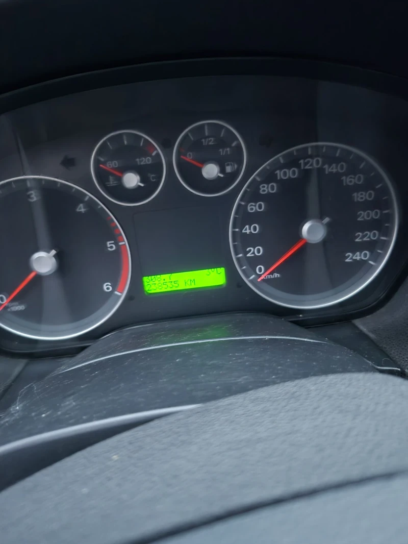 Ford Focus, снимка 13 - Автомобили и джипове - 52820799