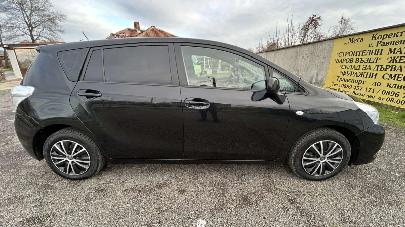 Toyota Verso, снимка 7 - Автомобили и джипове - 52738275