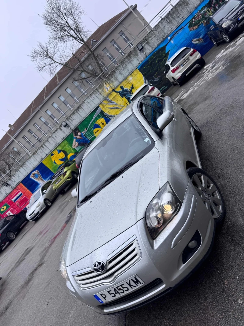 Toyota Avensis 2.2 D4D, снимка 2 - Автомобили и джипове - 53394296