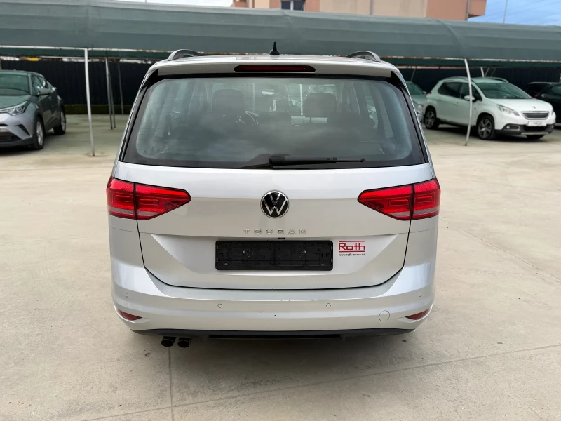 VW Touran 2.0 TDI Highline, снимка 5 - Автомобили и джипове - 53436894