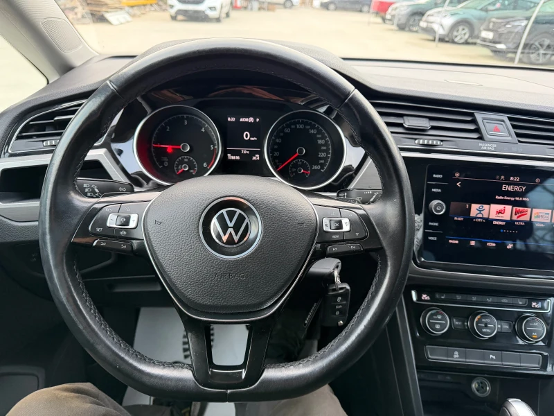 VW Touran 2.0 TDI Highline, снимка 12 - Автомобили и джипове - 53436894