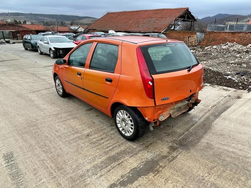 Fiat Punto 1.2 16v, снимка 6 - Автомобили и джипове - 45089961