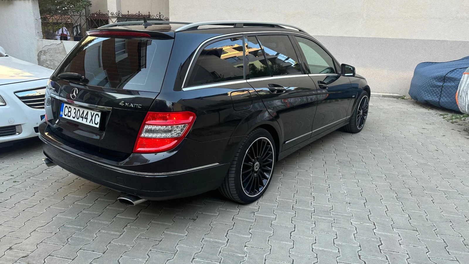 Mercedes-Benz C 350 C350 CDI 4x4 - изображение 3