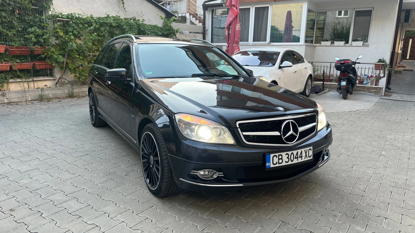 Mercedes-Benz C 350 C350 CDI 4x4 - изображение 2