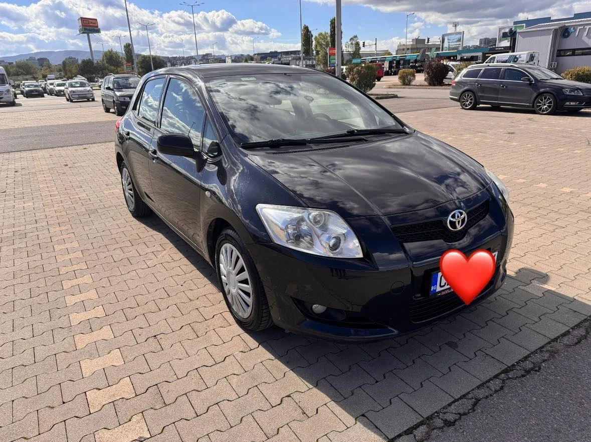 Toyota Auris  - изображение 2