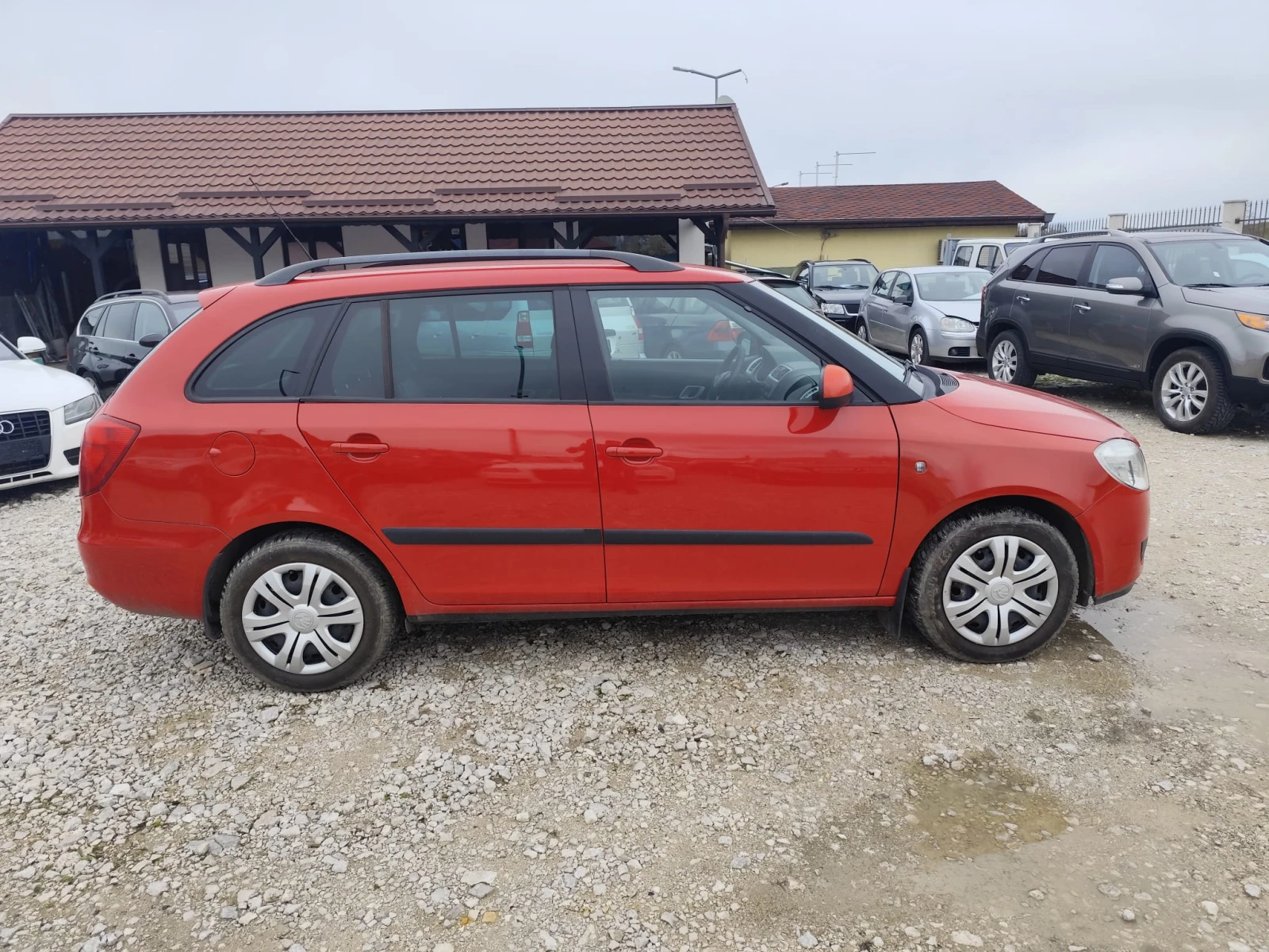 Skoda Fabia 1.4 бензин - изображение 4