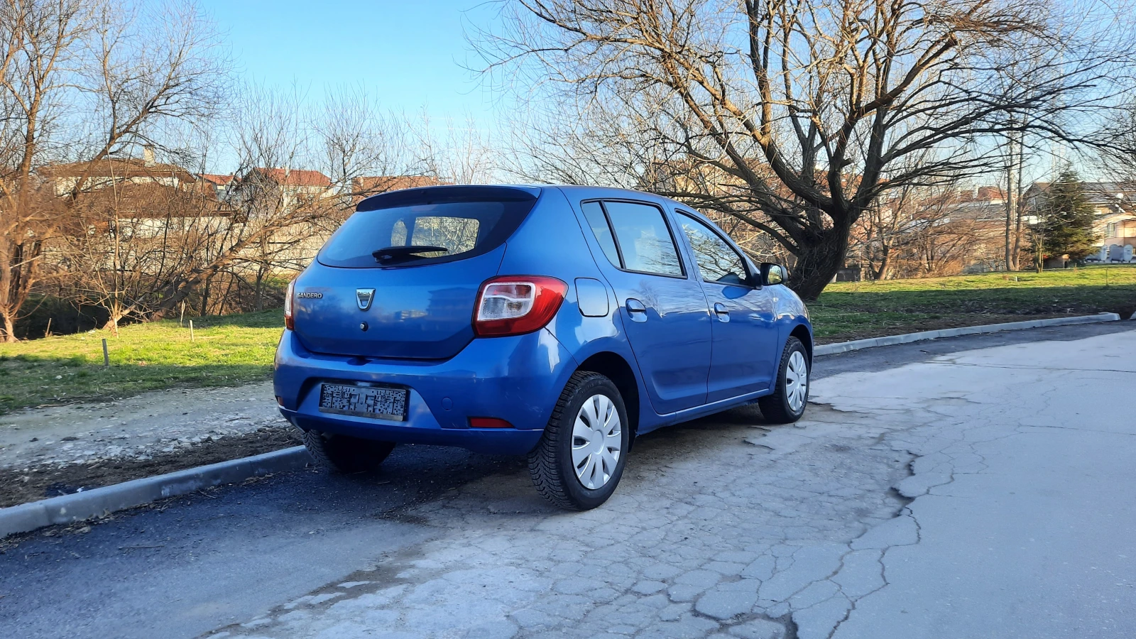 Dacia Sandero  - изображение 4