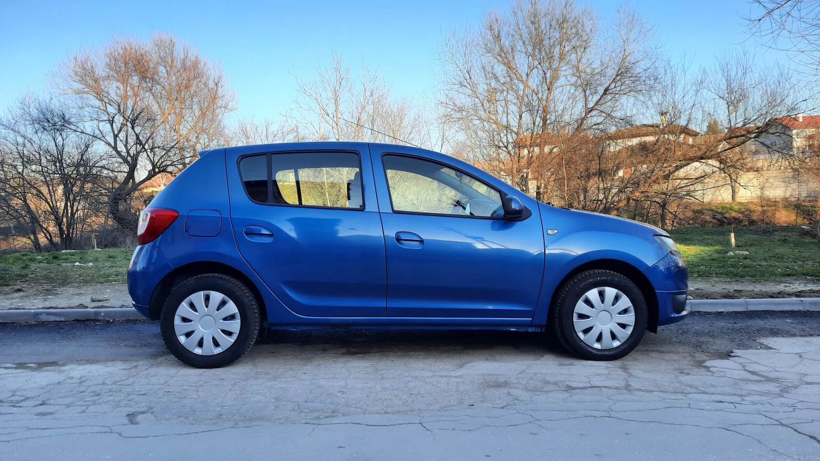 Dacia Sandero  - изображение 5