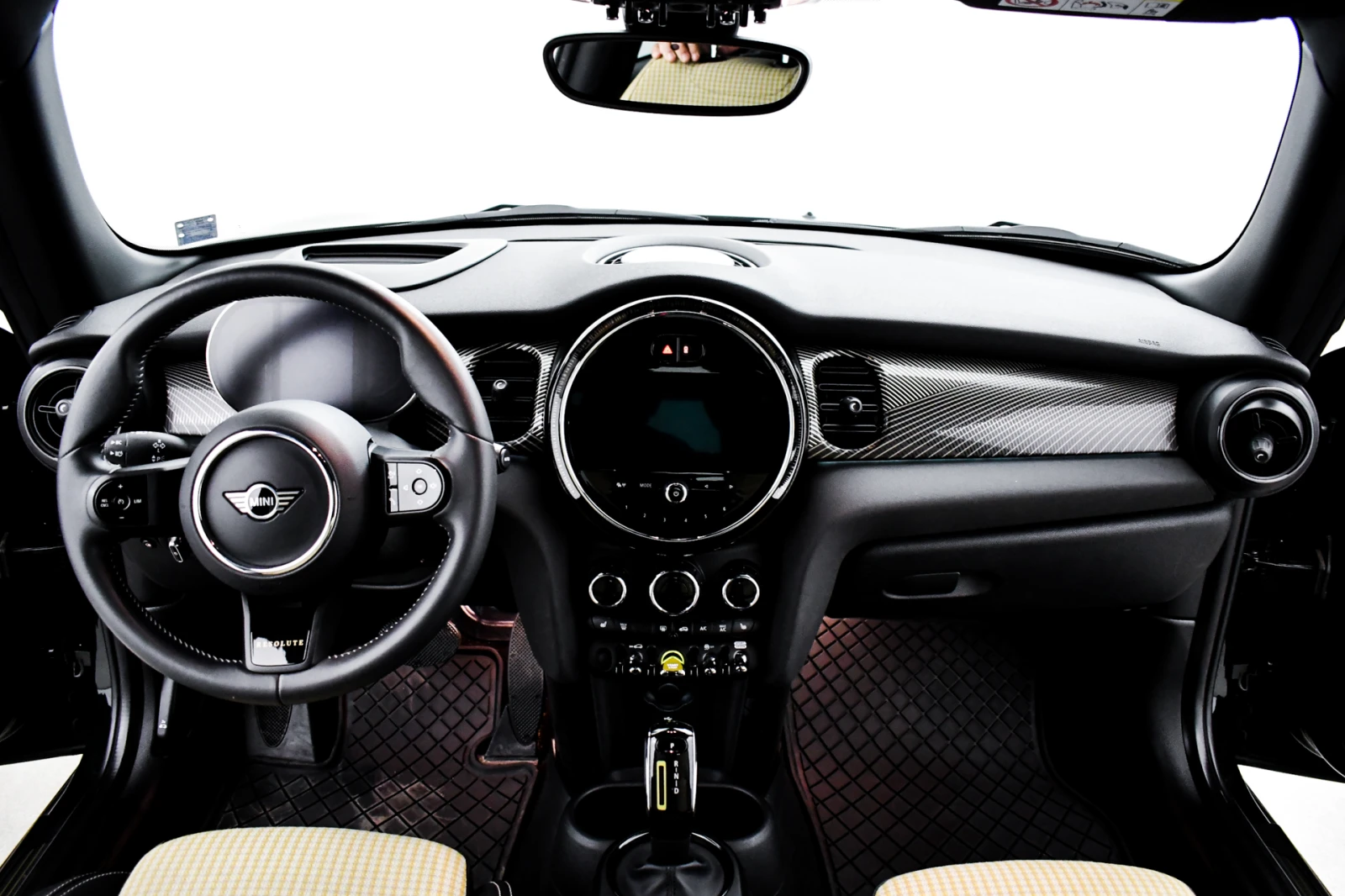 Mini Cooper SE Resolute Edition пакет - изображение 10
