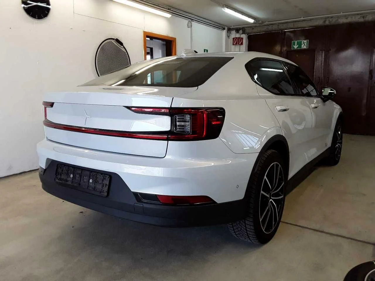 Polestar 2 Long range 2023 в ГАРАНЦИЯ - изображение 3