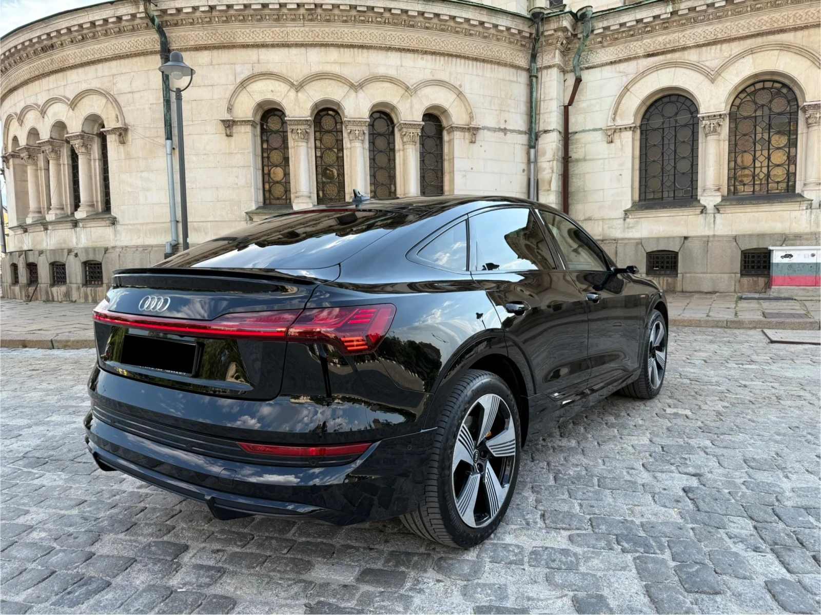 Audi E-Tron 55* S-Line* Quattro* Sportback* Head-Up* Pano - изображение 3