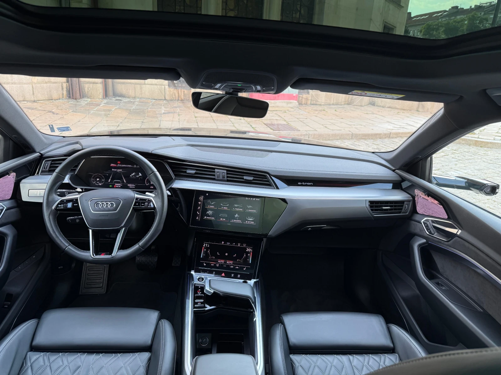 Audi E-Tron 55* S-Line* Quattro* Sportback* Head-Up* Pano - изображение 7