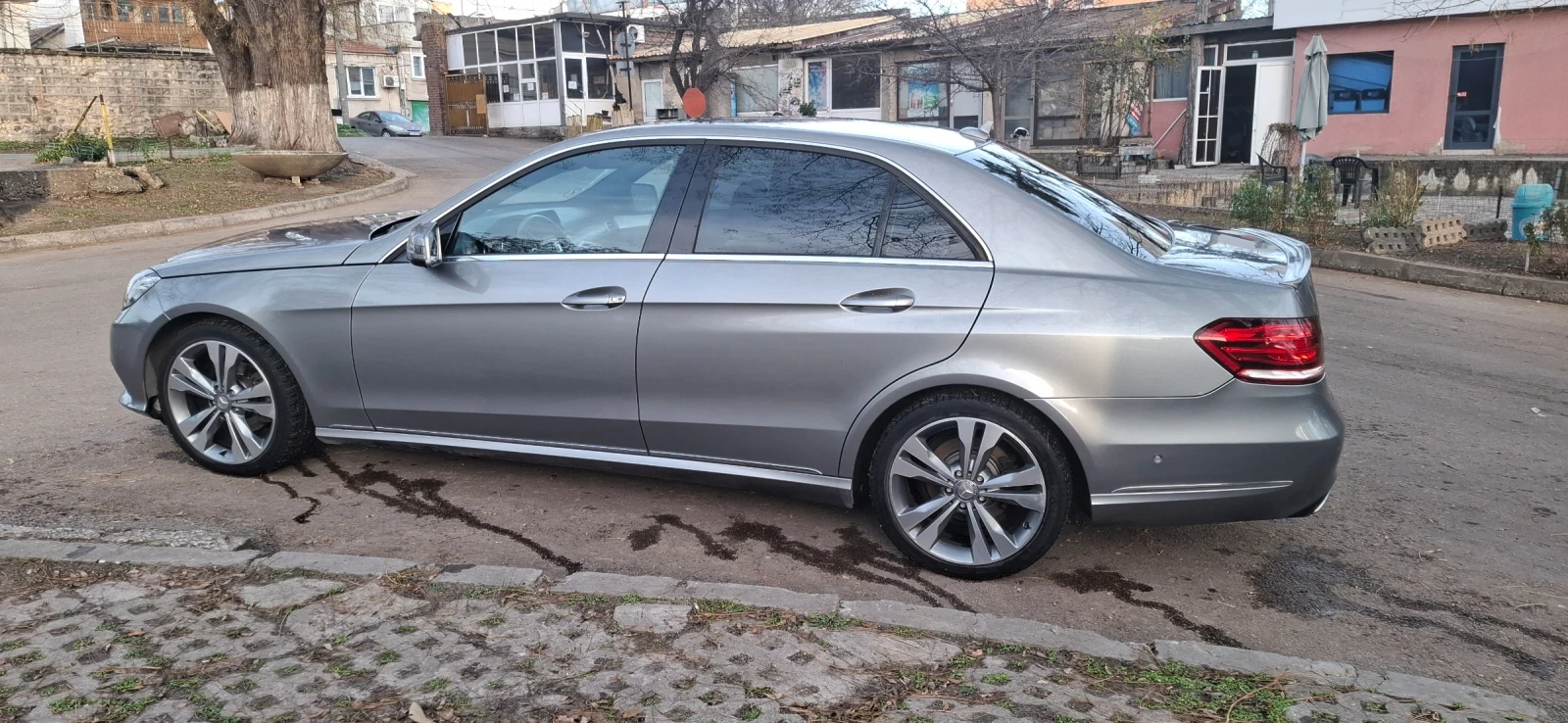 Mercedes-Benz E 220  - изображение 10