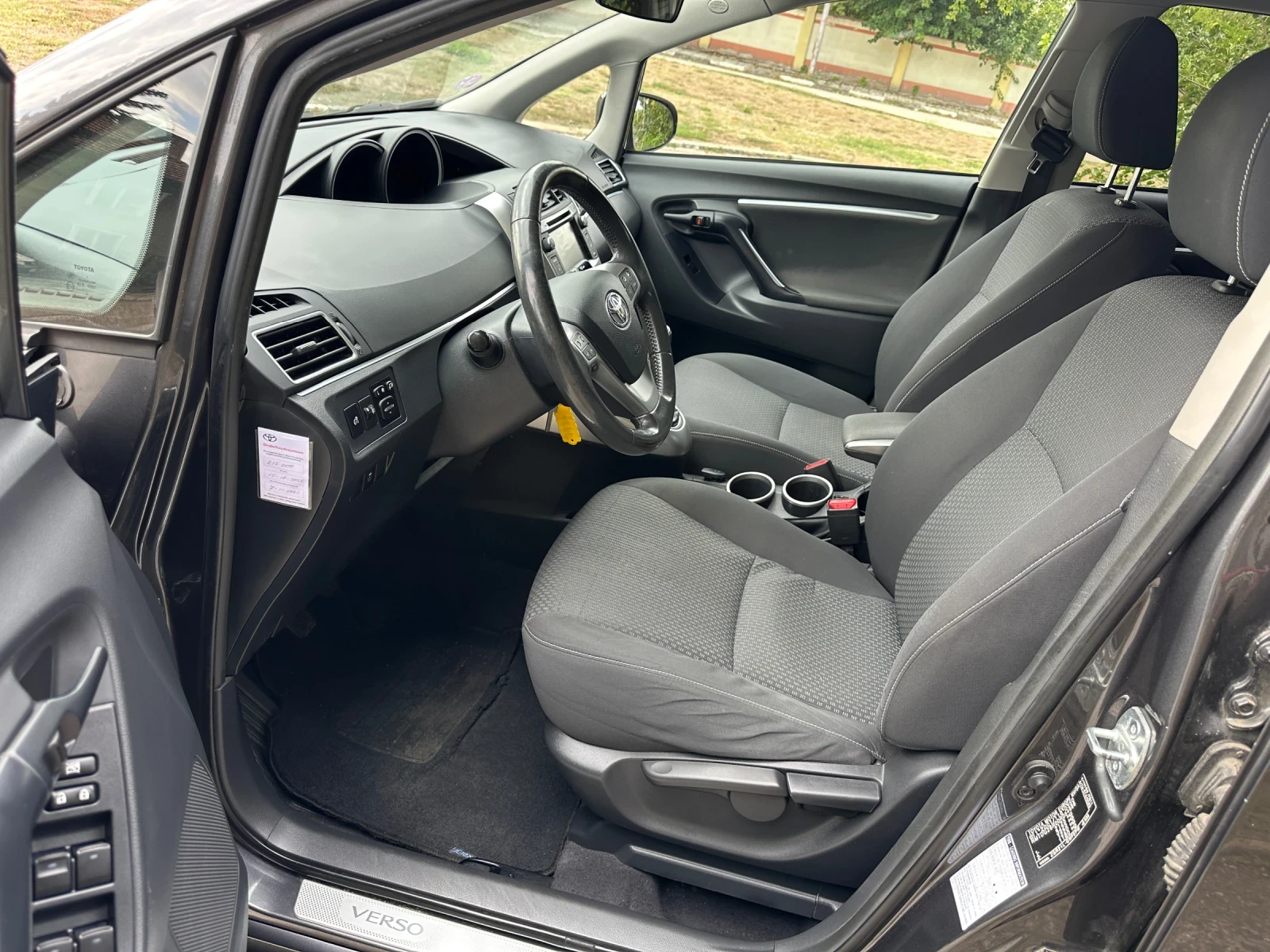 Toyota Verso 1.8-FACELIFT-1ST-OWNER-NAVI-КАМЕРА-1Г-ГАРАНЦИЯ - изображение 8