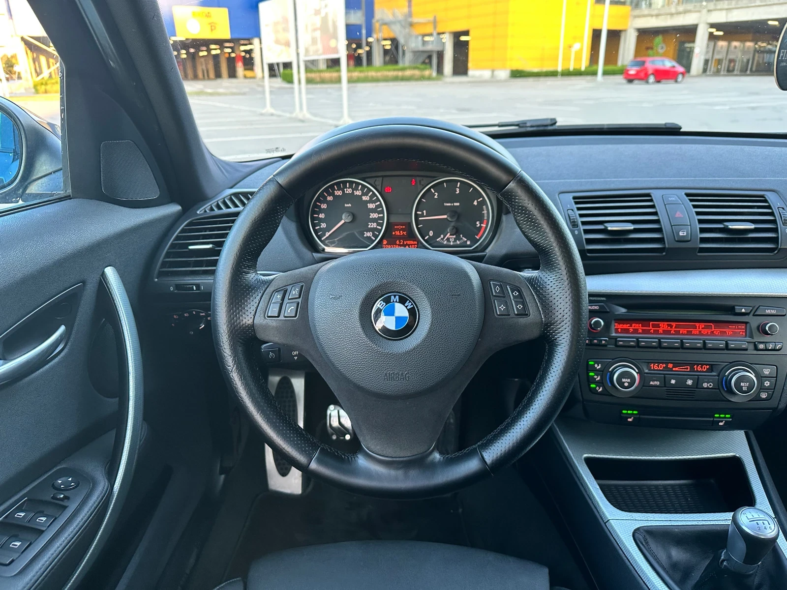 BMW 120  D ///M-Paket Keyless&Go BILSTEIN B14///HI-fi, снимка 7 - Автомобили и джипове - 53748516