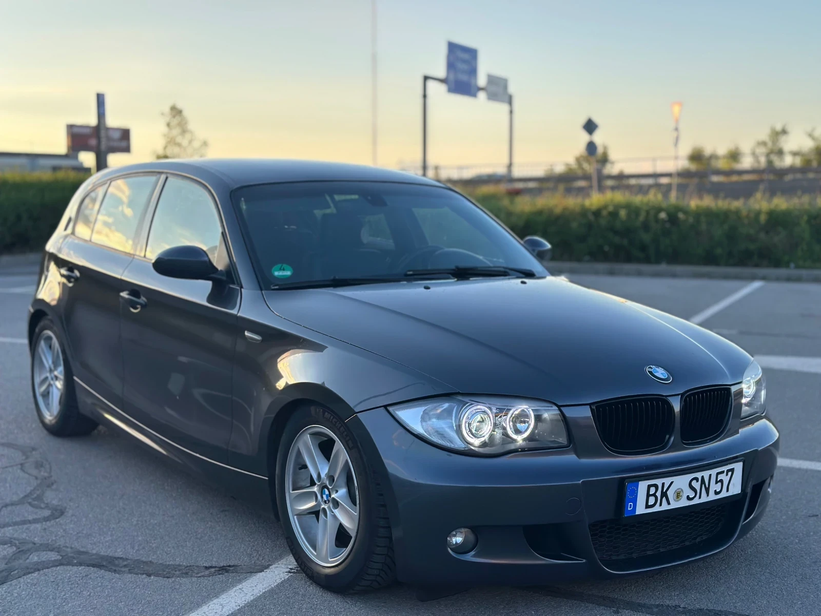 BMW 120  D ///M-Paket Keyless&Go BILSTEIN B14///HI-fi, снимка 2 - Автомобили и джипове - 53748516