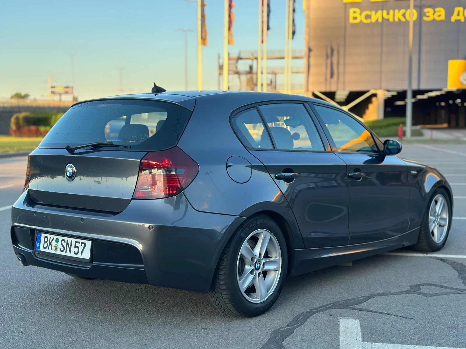 BMW 120  D ///M-Paket Keyless&Go BILSTEIN B14///HI-fi, снимка 4 - Автомобили и джипове - 53748516