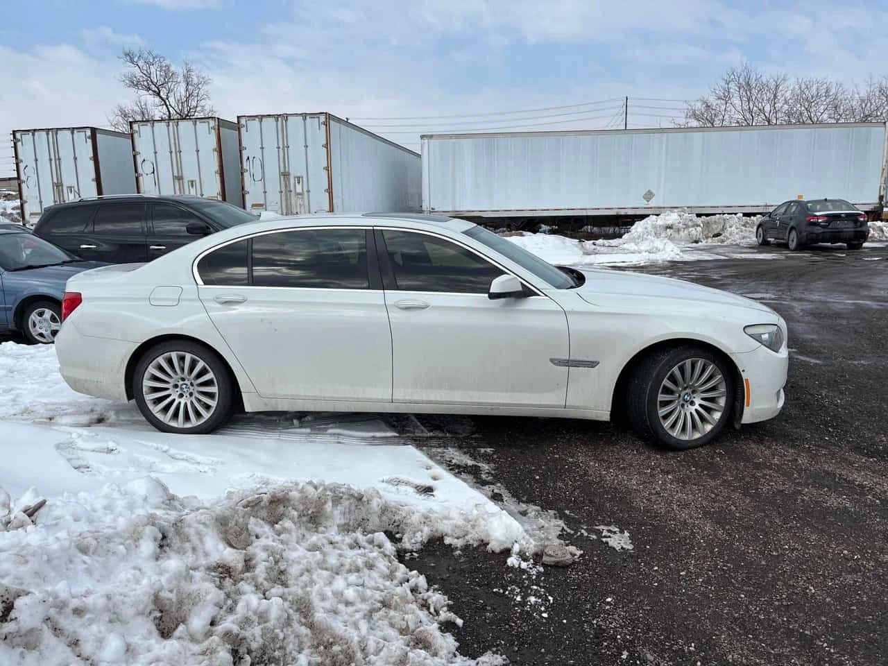 BMW 750 * 4dr Sdn xDrive AWD * CARFAX * ЦЕНА ДО БГ, снимка 3 - Автомобили и джипове - 53759791