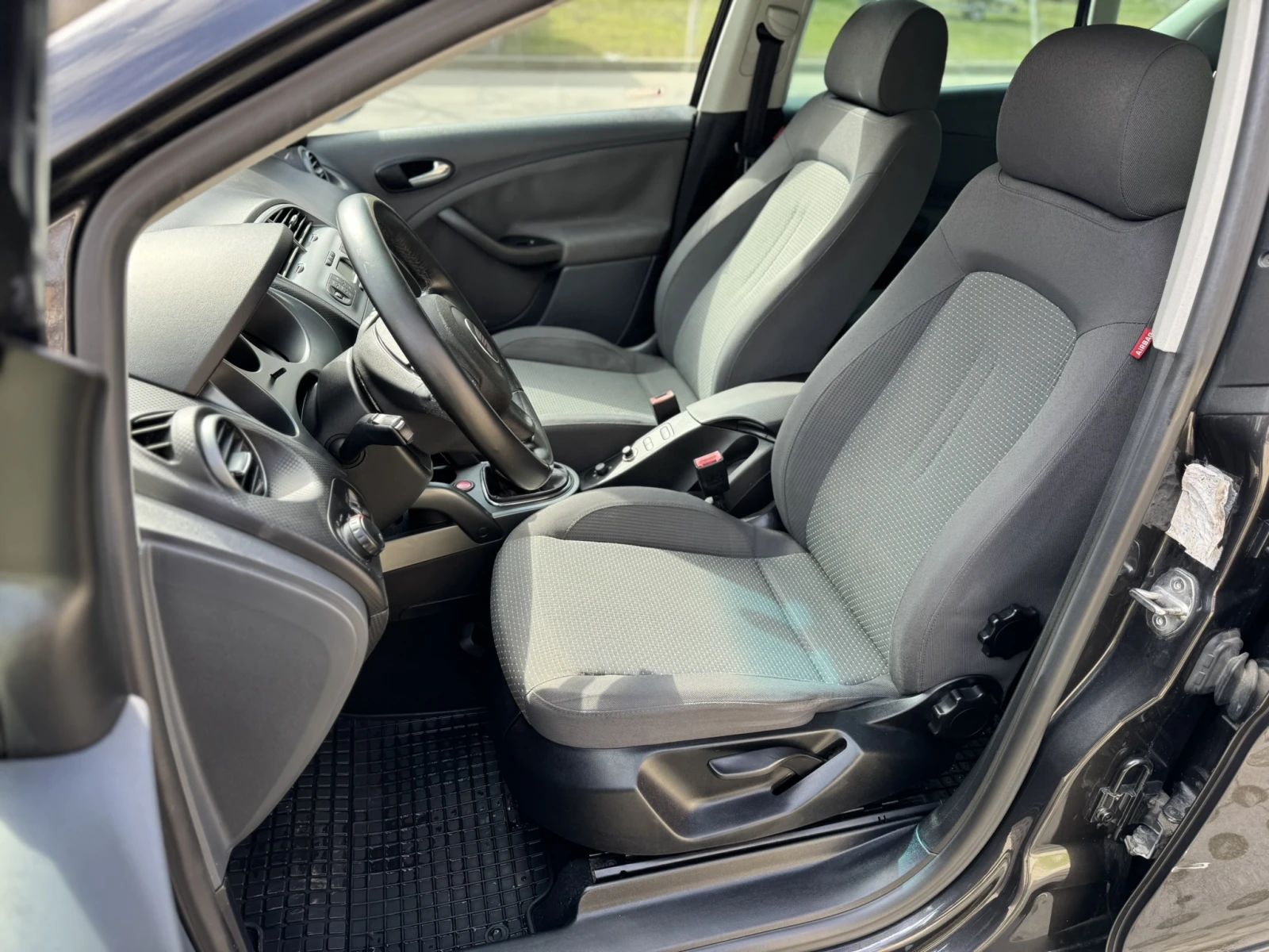 Seat Altea 1.9 TDI Пълна Сервизна История /1 собственик/, снимка 7 - Автомобили и джипове - 53771858