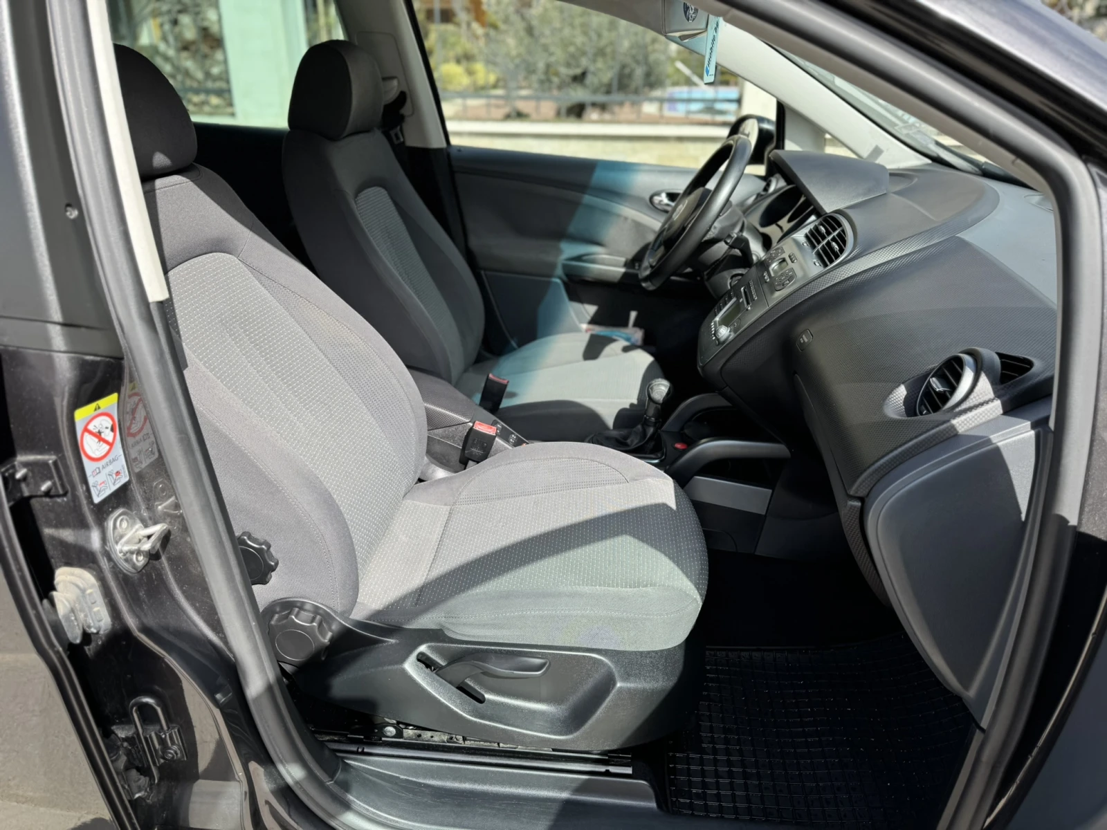 Seat Altea 1.9 TDI Пълна Сервизна История /1 собственик/, снимка 8 - Автомобили и джипове - 53771858