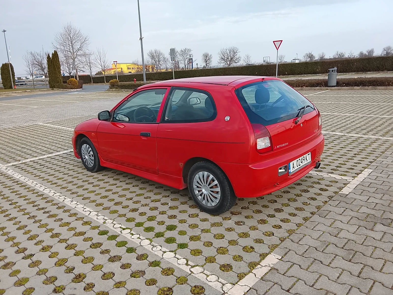 Mitsubishi Colt, снимка 3 - Автомобили и джипове - 53904822