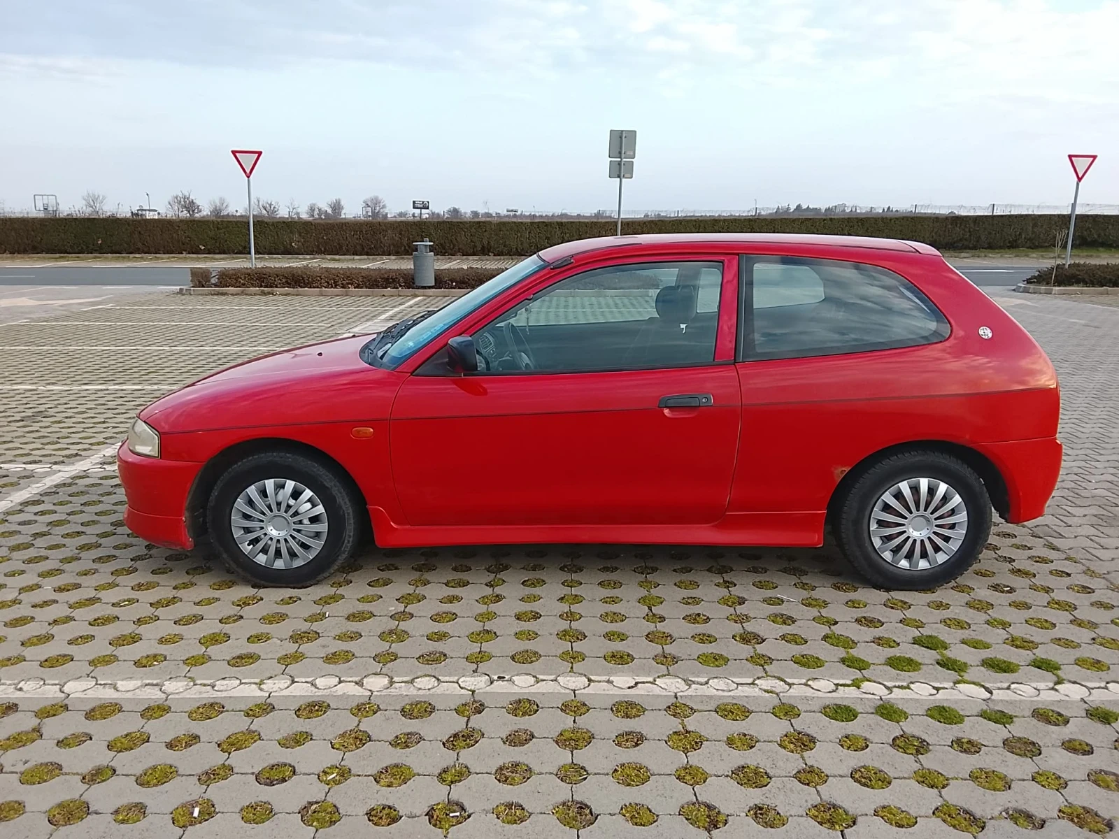 Mitsubishi Colt, снимка 2 - Автомобили и джипове - 53904822