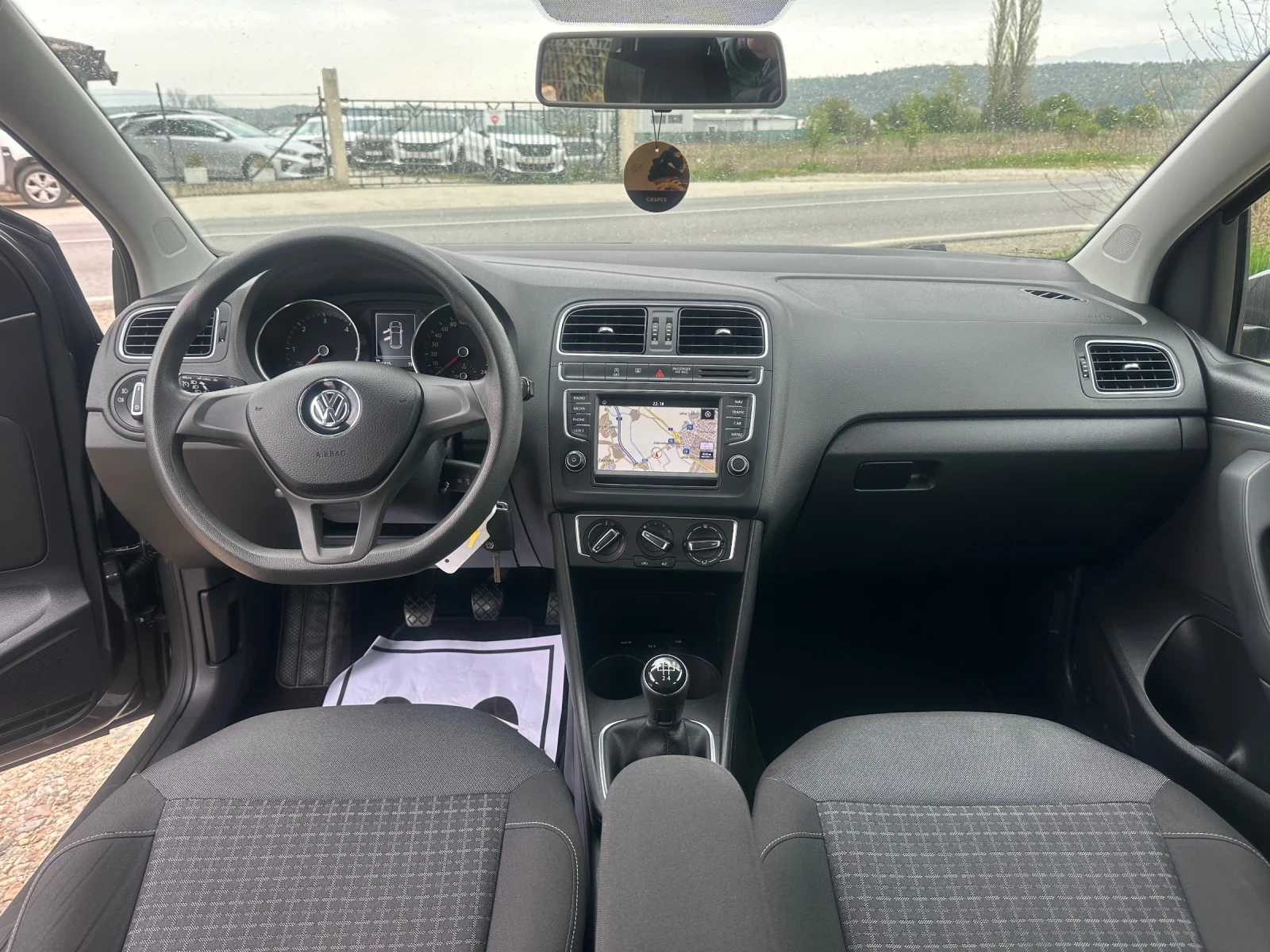 VW Polo 1.4 TDI Comfortline BlueMotion Tech, снимка 9 - Автомобили и джипове - 54237365