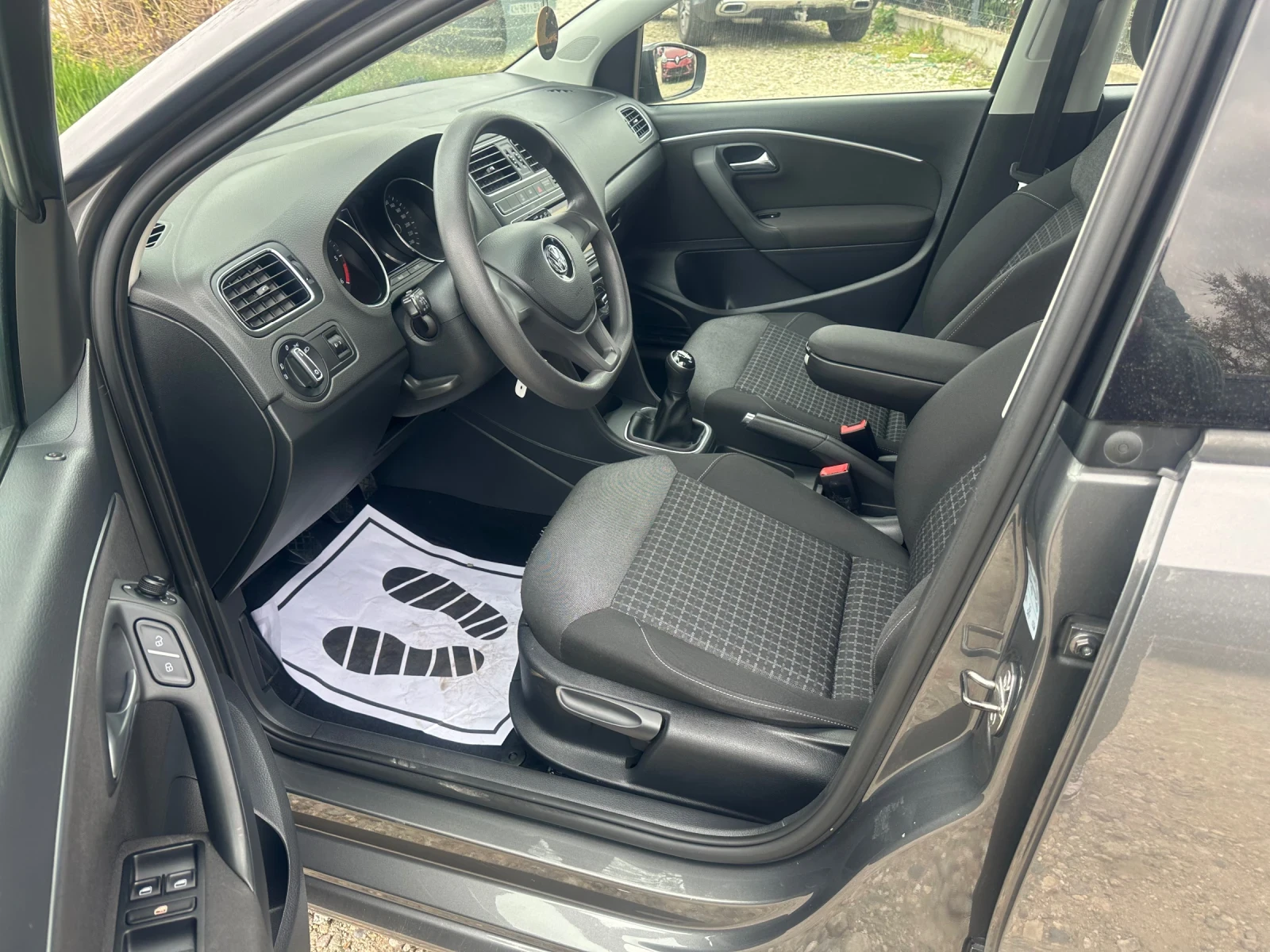 VW Polo 1.4 TDI Comfortline BlueMotion Tech, снимка 7 - Автомобили и джипове - 54237365