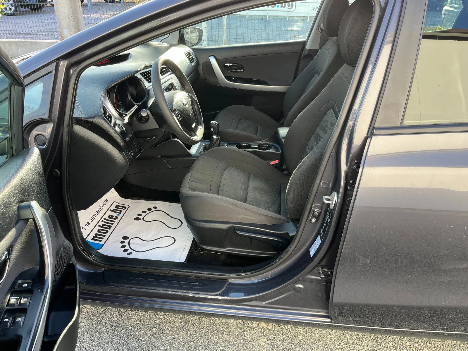 Kia Ceed 1.4CRDI-90к.с.-6ск., снимка 12 - Автомобили и джипове - 54255833