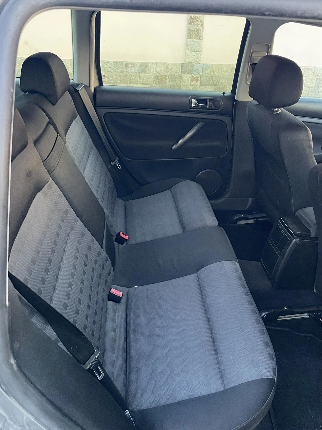 VW Passat 1.8Т, снимка 11 - Автомобили и джипове - 54322795