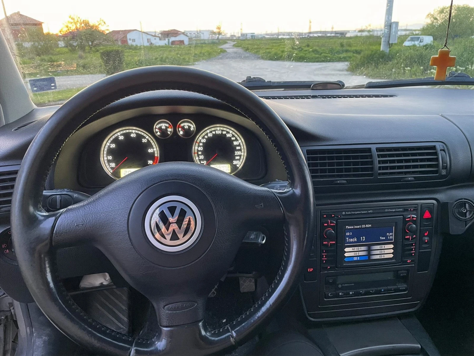 VW Passat 1.8Т, снимка 9 - Автомобили и джипове - 54322795