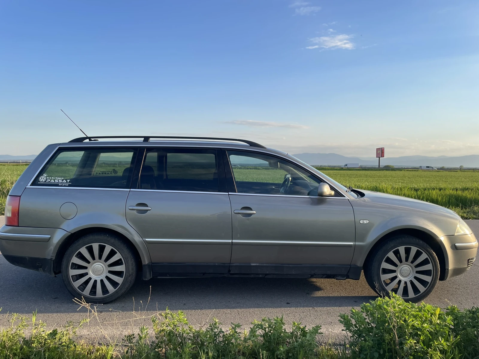 VW Passat 1.8Т, снимка 4 - Автомобили и джипове - 54322795