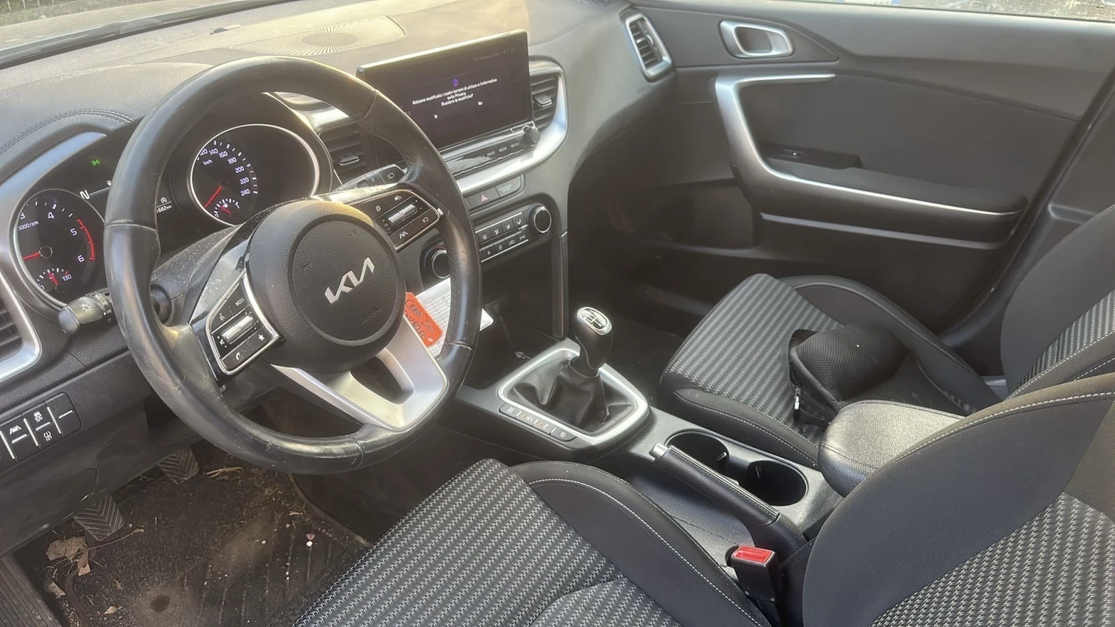 Kia Ceed (КАТО НОВА)^(ХИБРИД), снимка 7 - Автомобили и джипове - 54457415