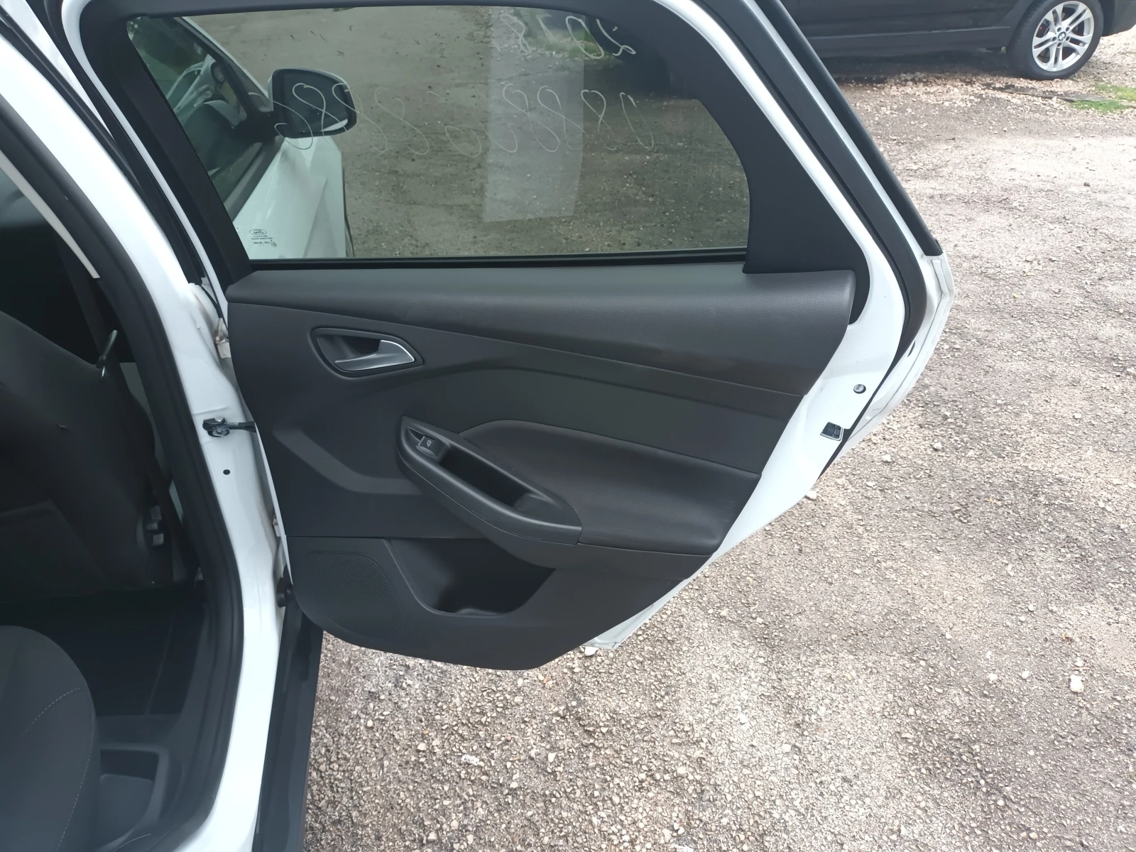 Ford Focus 1.5TDCI, снимка 12 - Автомобили и джипове - 54692161