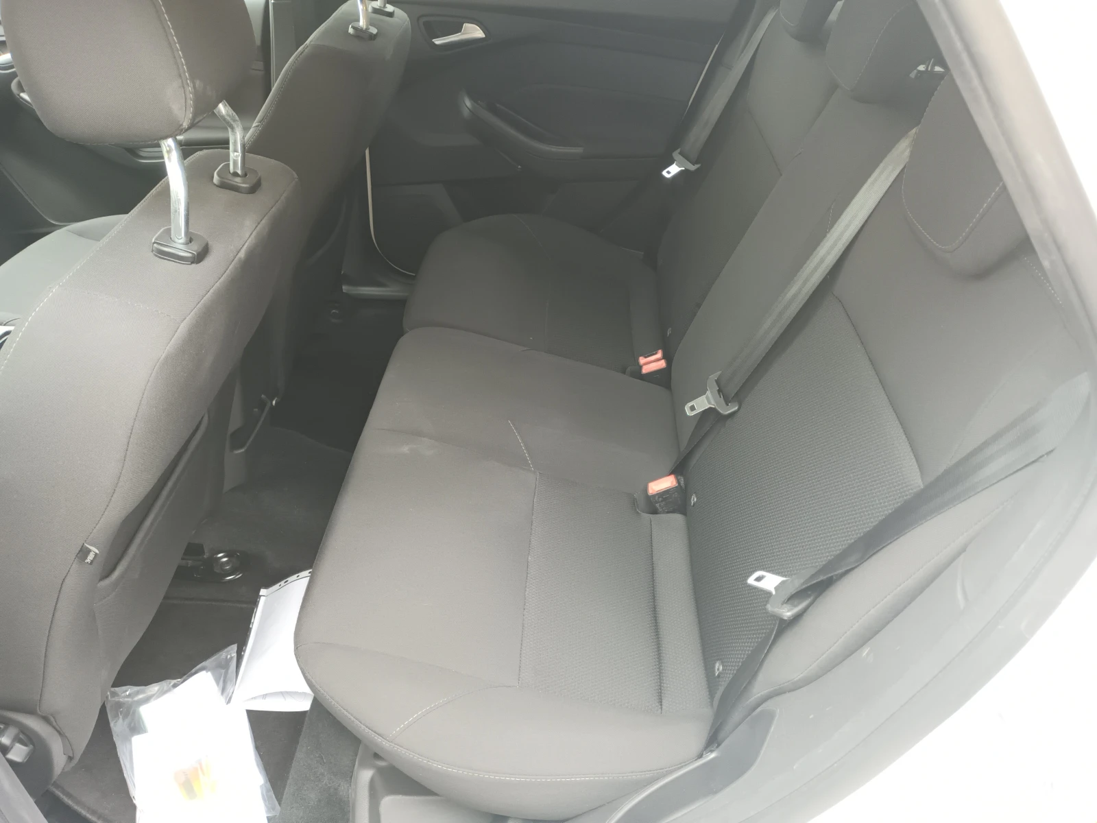 Ford Focus 1.5TDCI, снимка 8 - Автомобили и джипове - 54692161