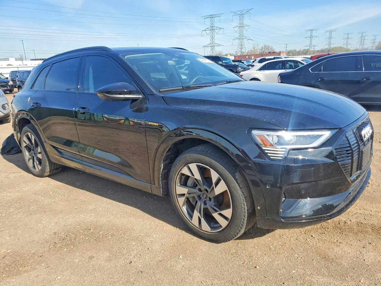 Audi E-Tron Premium, снимка 4 - Автомобили и джипове - 55004071