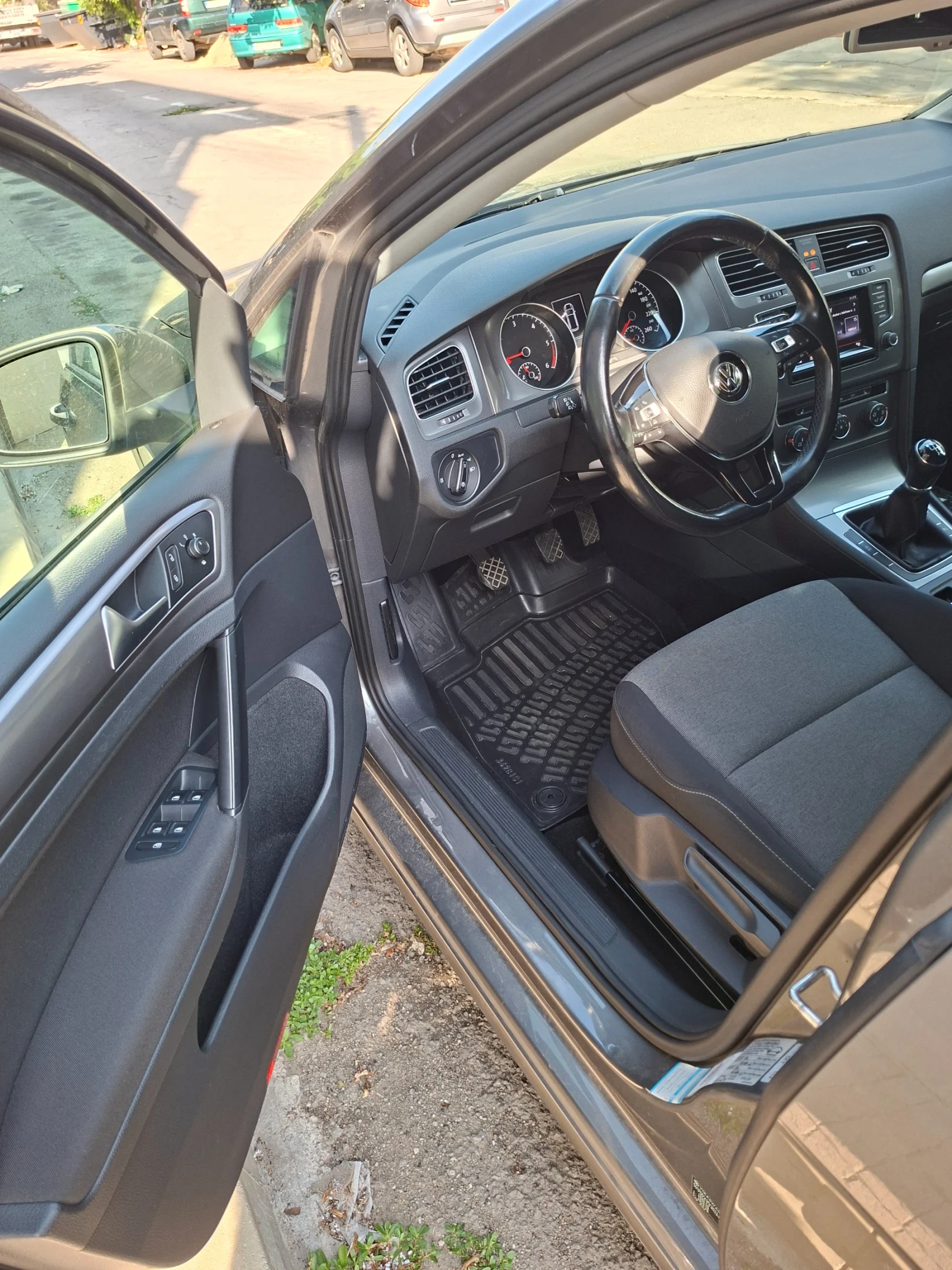 VW Golf, снимка 11 - Автомобили и джипове - 55317540