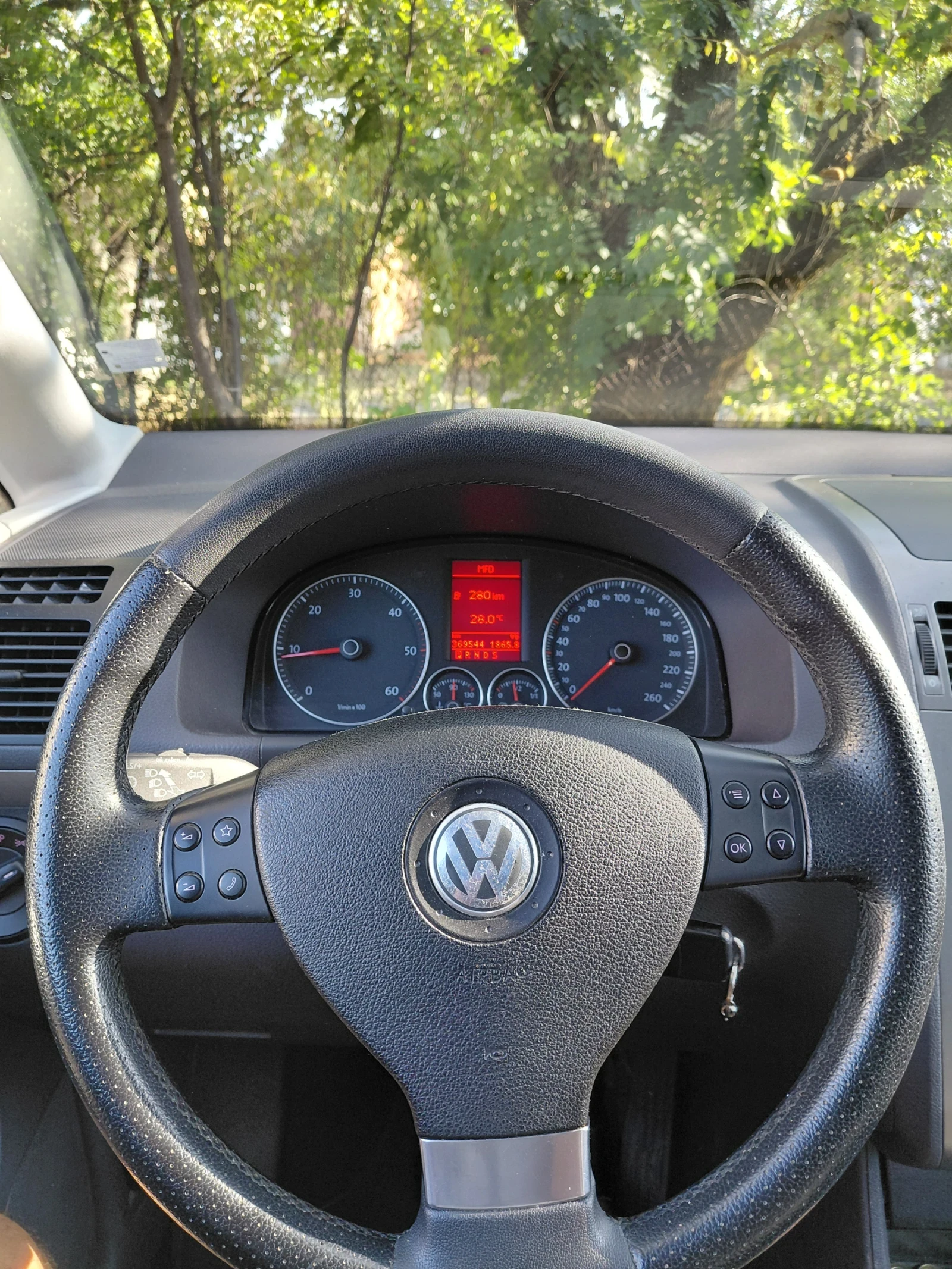 VW Touran CROSS 1, 9 TDI, снимка 6 - Автомобили и джипове - 55666708