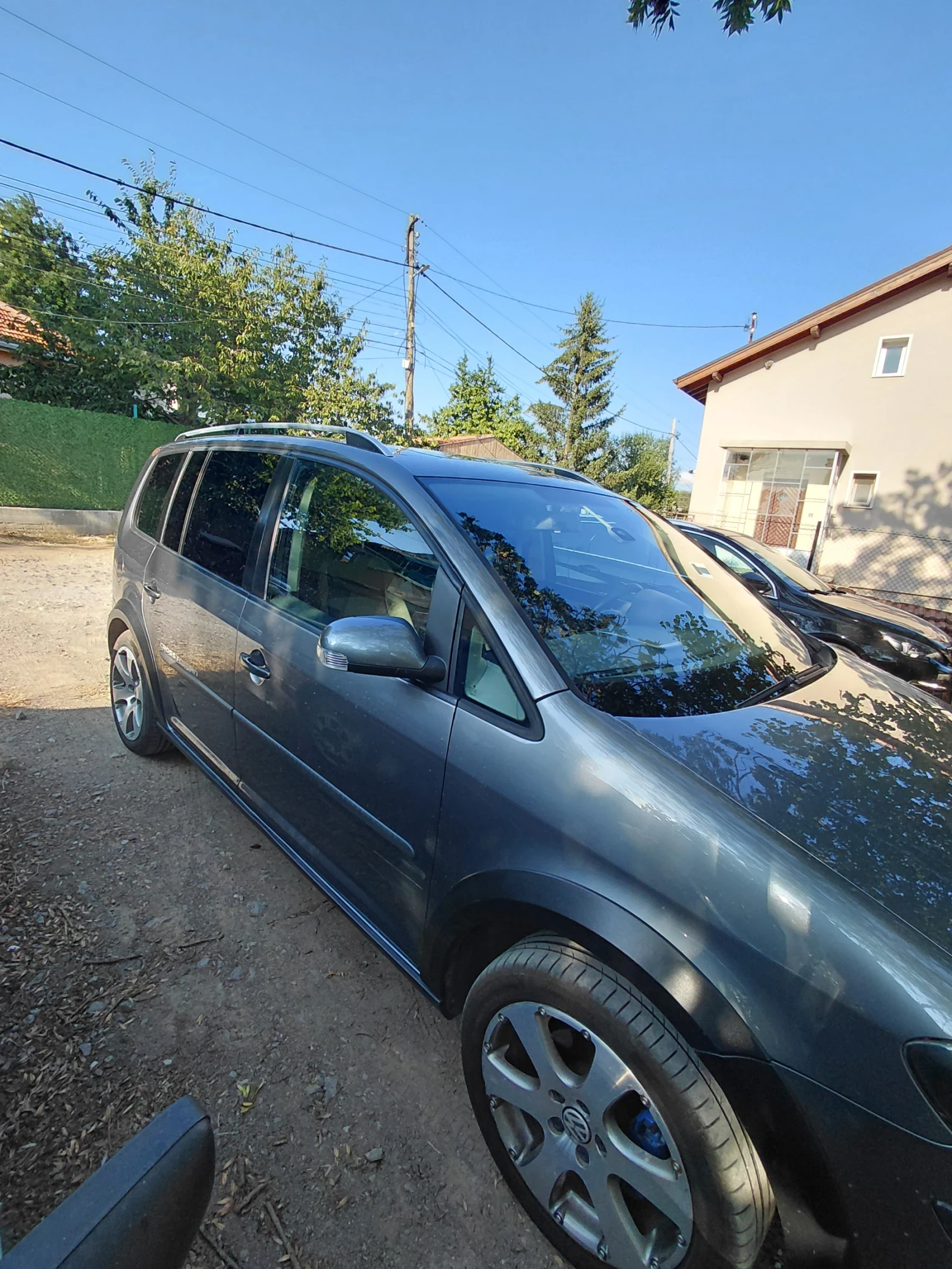 VW Touran CROSS 1, 9 TDI, снимка 4 - Автомобили и джипове - 55666708