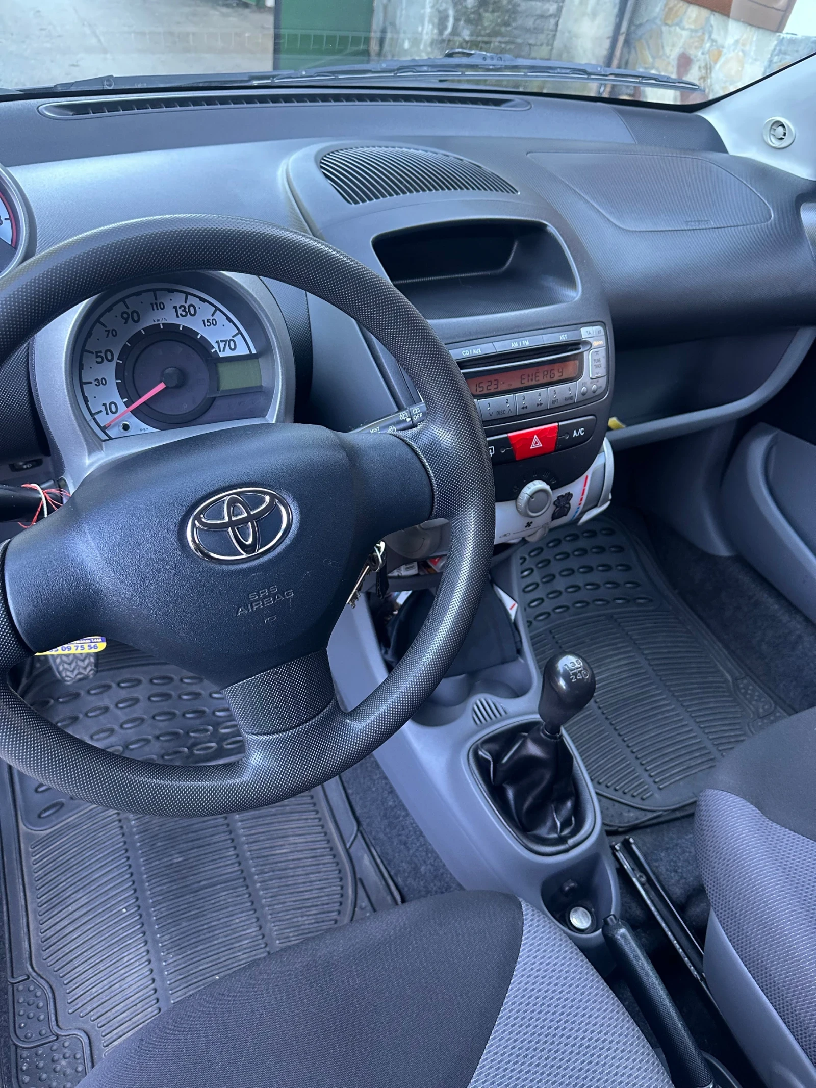 Toyota Aygo 1.0, снимка 9 - Автомобили и джипове - 55904472