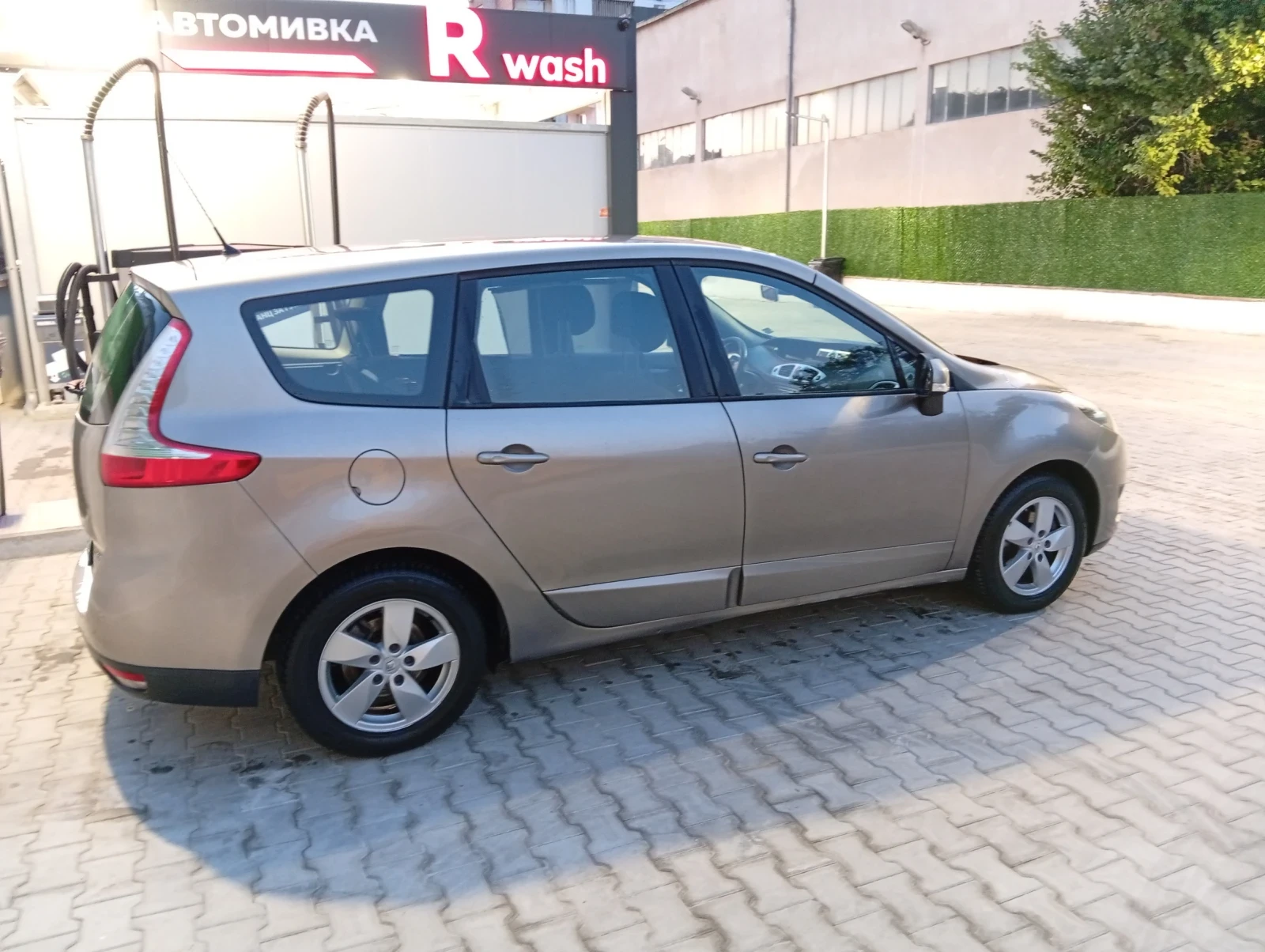 Renault Grand scenic 1.5 DCI 105 к.с. 6+ 1, снимка 4 - Автомобили и джипове - 56133129