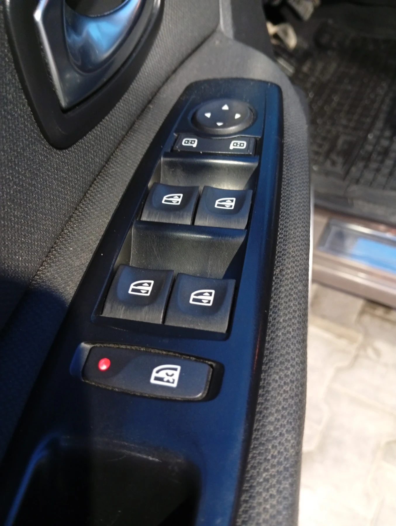 Renault Grand scenic 1.5 DCI 105 к.с. 6+ 1, снимка 10 - Автомобили и джипове - 56133129