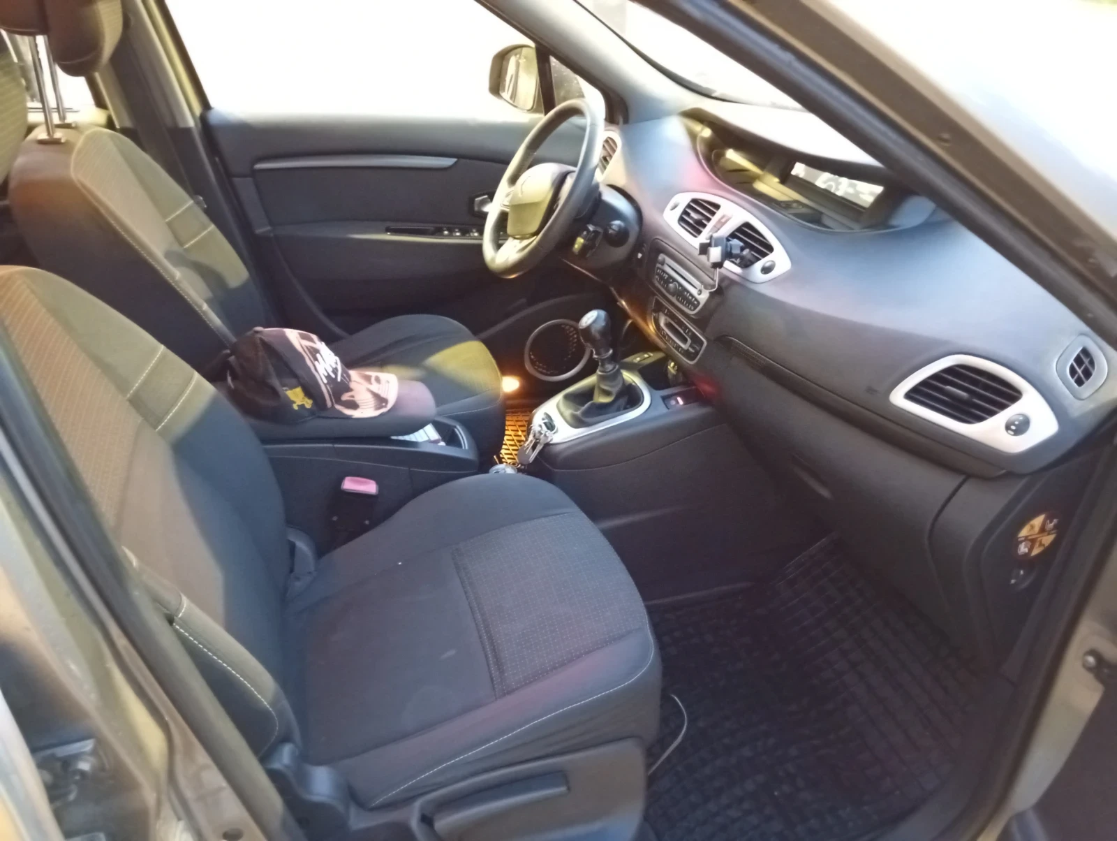Renault Grand scenic 1.5 DCI 105 к.с. 6+ 1, снимка 11 - Автомобили и джипове - 56133129