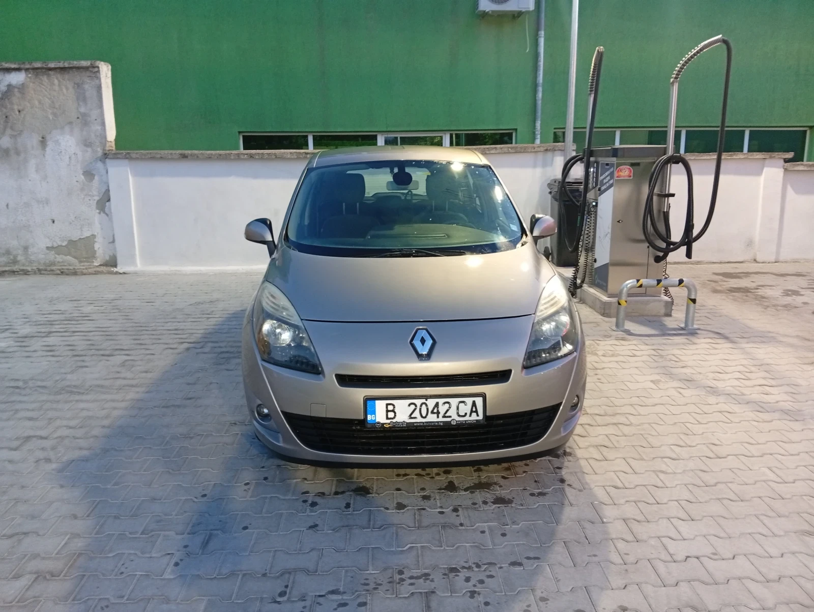 Renault Grand scenic 1.5 DCI 105 к.с. 6+ 1, снимка 2 - Автомобили и джипове - 56133129