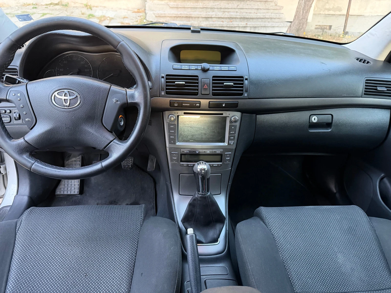 Toyota Avensis 2.0, снимка 7 - Автомобили и джипове - 56663247