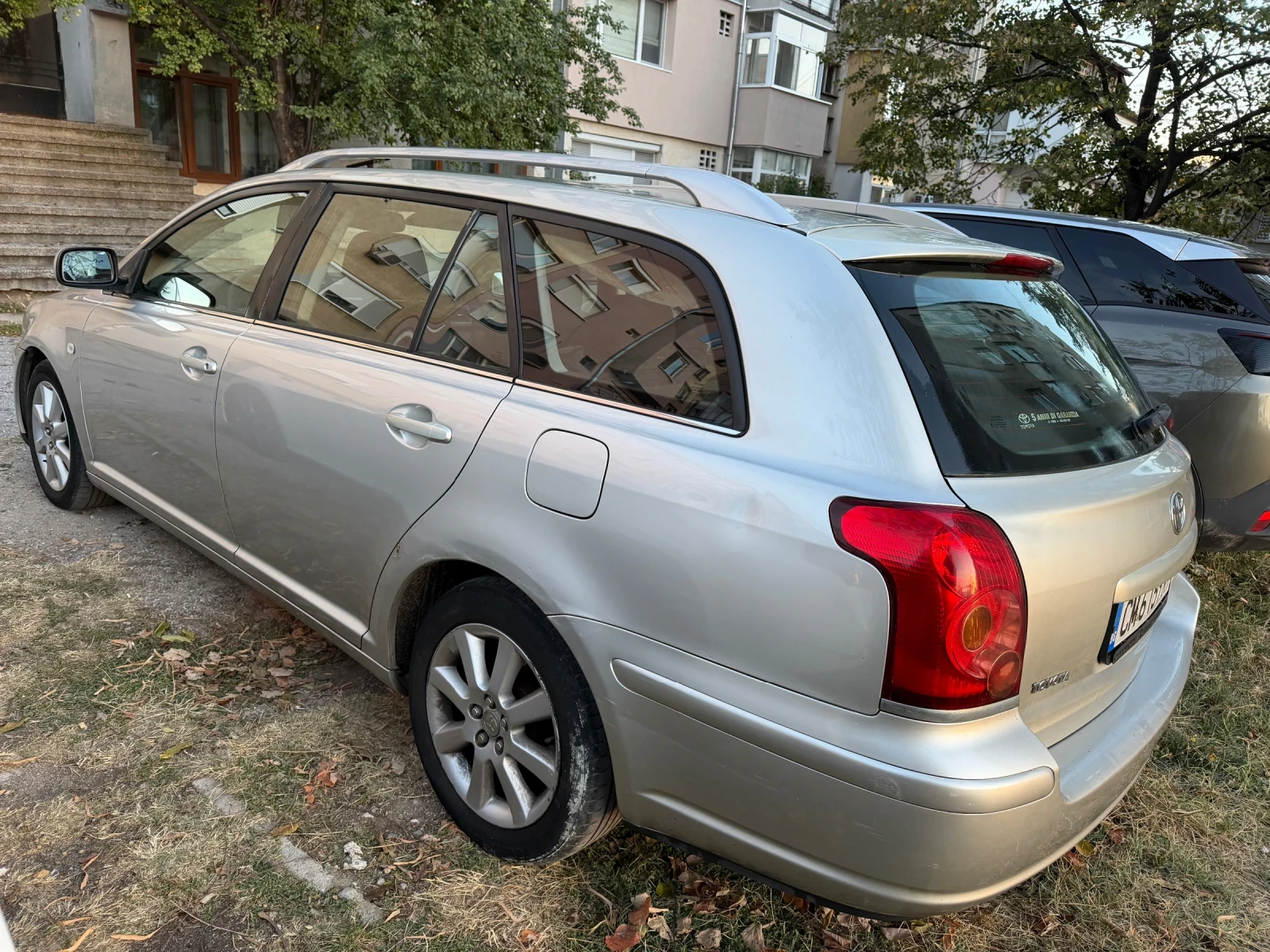 Toyota Avensis 2.0, снимка 11 - Автомобили и джипове - 56663247
