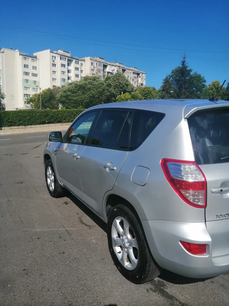 Toyota Rav4 4x4, снимка 3 - Автомобили и джипове - 47312973