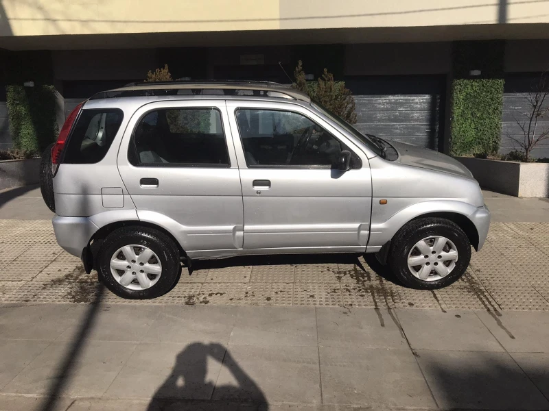 Daihatsu Terios 1.3i, снимка 2 - Автомобили и джипове - 48681780