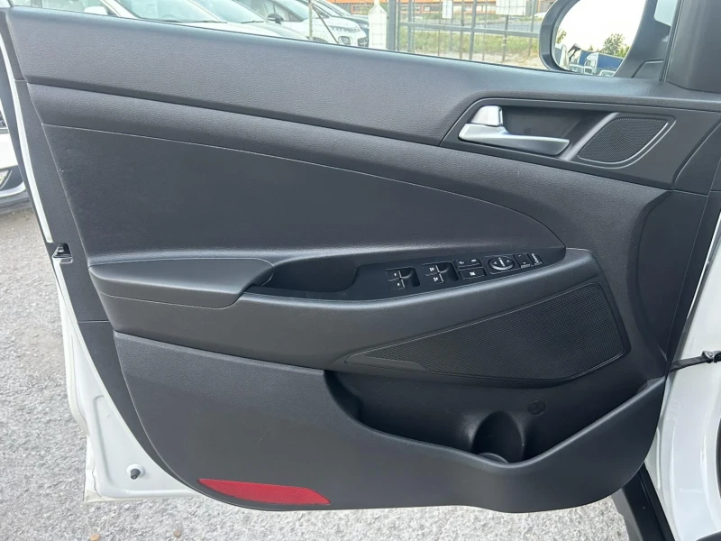 Hyundai Tucson 1.6 CRDI 116 * CAMERA * NAVI * ACC * , снимка 7 - Автомобили и джипове - 51412099