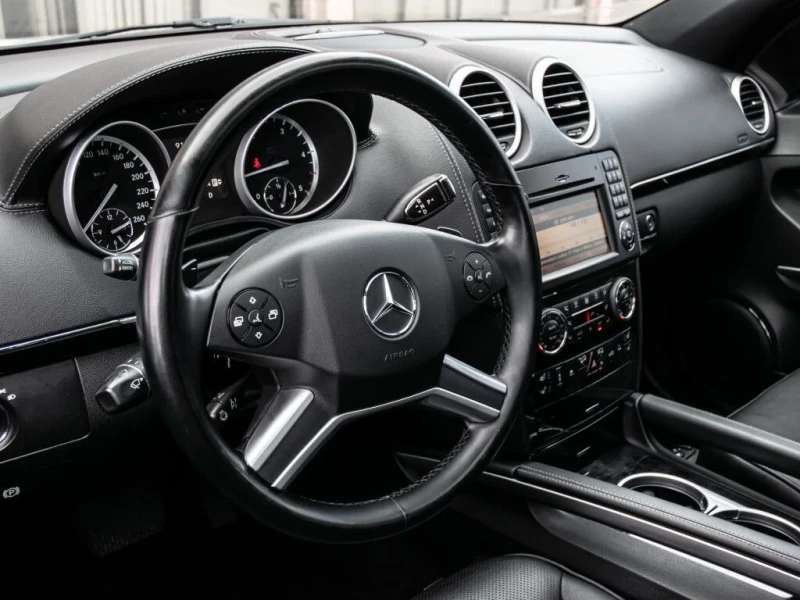Mercedes-Benz GL 350 AMG-Подгрев-Обдухване-Масаж-Монитори-Топ-Топ!!!, снимка 7 - Автомобили и джипове - 52317582